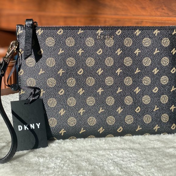 NWT DKNY Large Heritage Logo Wristlet - Picture 7 of 8